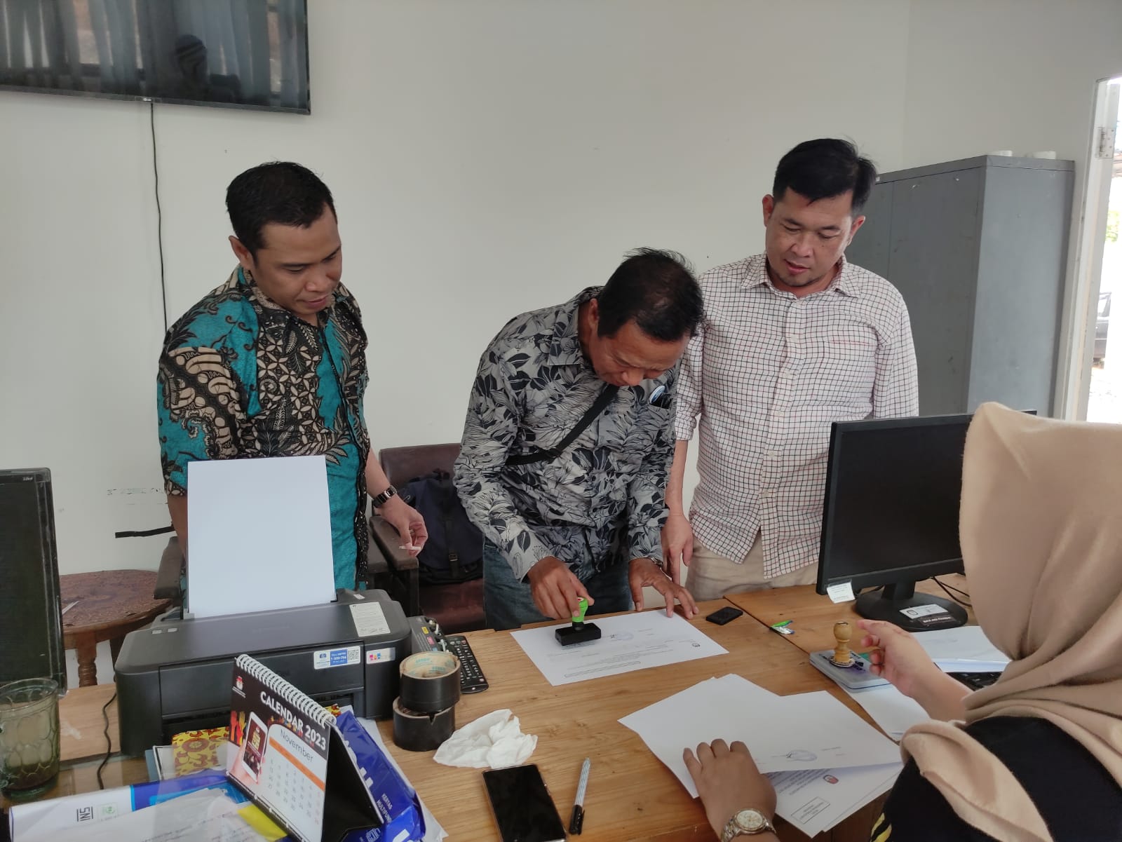 Pastikan Berkesesuaian, Bawaslu Batola Lakukan Pengawasan Melekat