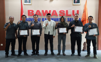 Bawaslu Batola kembali raih penghargaan keterbukaan informasi publik