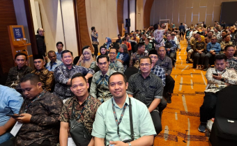 Foto bersama pada saat mengikuti materi kegiatan.